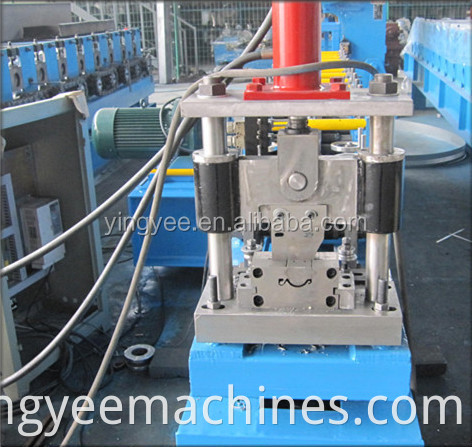 top quality metal galvanized Roller Shutter Door roll forming making machine with gear box high speed